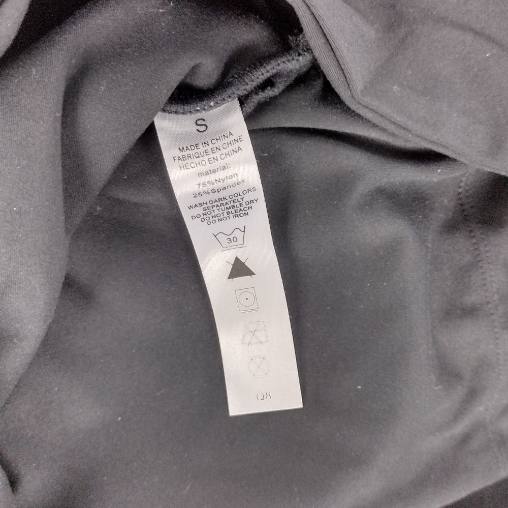 NWOT Black Long Sleeve Crop Top - Picture 5 of 7